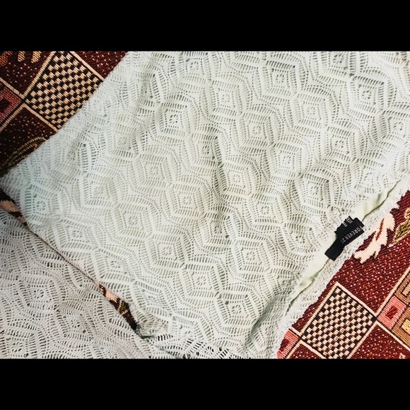 Crop - Picture 2 of 3